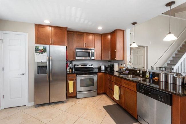 APT-304 - 1290 Constitution Ct, Condo with 3 bedrooms, 3 bathrooms and null parking in Harrisonburg VA | Image 6