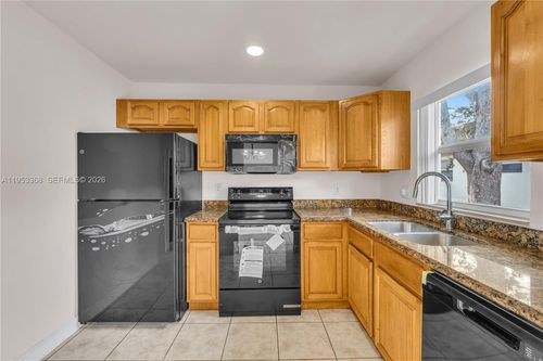 apt-4j-5216 Nw 18th Ct, Lauderhill, FL, 33313-4825 | Card Image