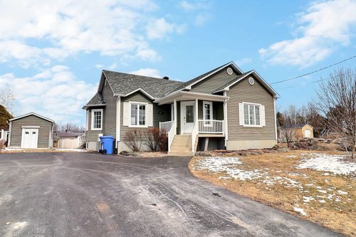 843 Imp Du Buisson, Granby, QC, J2J2V7 | Card Image