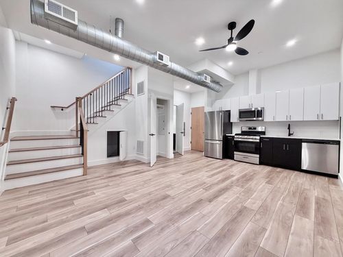 204-375 Monmouth St, Jersey City, NJ, 07302-2628 | Card Image