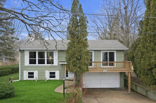 4519 W Shore Dr, Wonder Lake, IL, 60097-8966 | Card Image