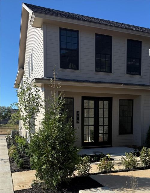 4619 S 47th St, Rogers, AR, 72758-8735 | Card Image