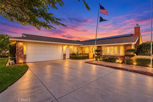 5305 W Avenue M8, Lancaster, CA, 93536-3046 | Card Image