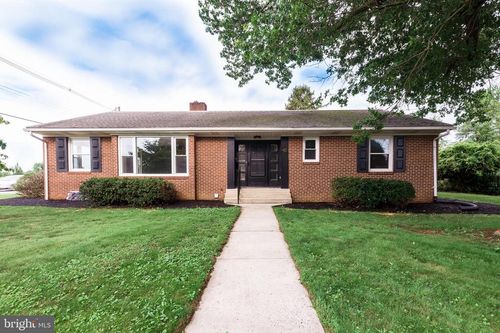 412 S 7th St, CHAMBERSBURG, PA, 17201-2703 | Card Image