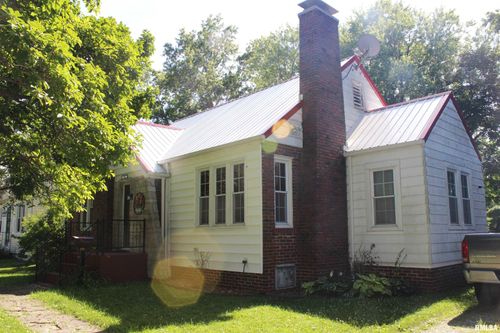 303 N Indiana Ave, Salem, IL, 62881-1340 | Card Image