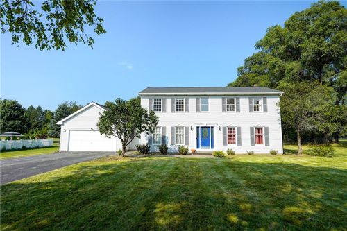 2 Sibleyville Ln, Honeoye Falls, NY, 14472-9026 | Card Image