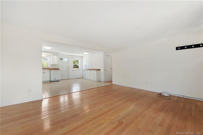 115 Mohawk Drive Ext, House other with 3 bedrooms, 2 bathrooms and 2 parking in West Haven CT | Image 5
