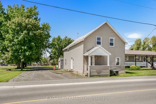 32 Cockburn St, Berwick, ON, K0C1G0 | Card Image