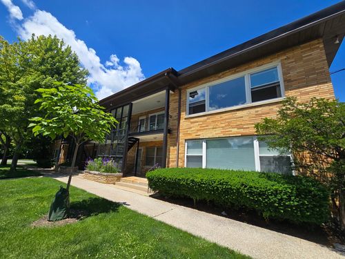 10-1301 Harlem Ave, Oak Park, IL, 60302-1305 | Card Image