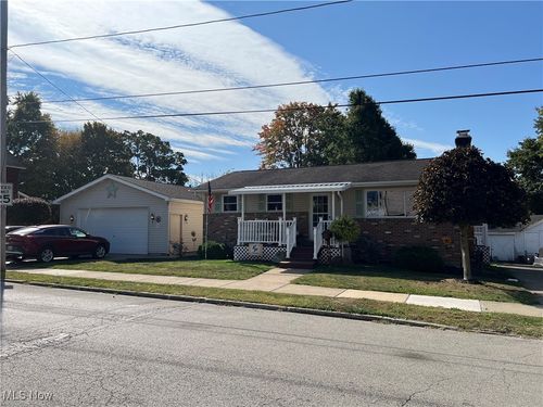 395 W Clark St, East Palestine, OH, 44413-1707 | Card Image