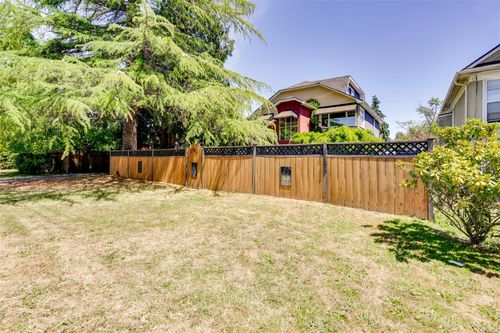 2183 Foul Bay Rd, Oak Bay, BC, V8R5B1 | Card Image