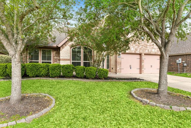 2314 Laurel Loch Ln, House other with 4 bedrooms, 2 bathrooms and 2 parking in Pearland TX | Image 38