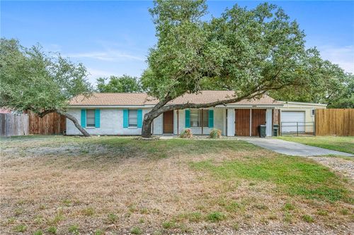 110 Wildwood, Rockport, TX, 78382-7009 | Card Image