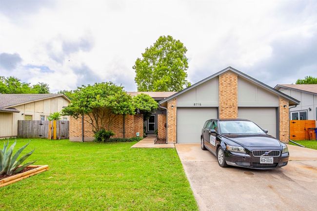 B - 8715 Pineridge Dr, Home with 2 bedrooms, 2 bathrooms and 1 parking in Austin TX | Image 8