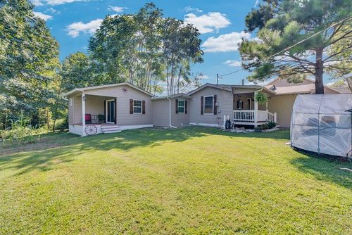 7742 Glade Creek Rd, Sparta, TN, 38583-8067 | Card Image
