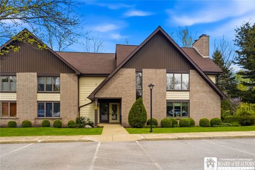 g-5301 Chestnut Ridge Rd, Orchard Park, NY, 14127-3275 | Card Image