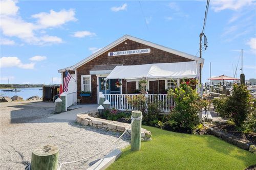 170 Main St, North Kingstown, RI, 02852-5034 | Card Image