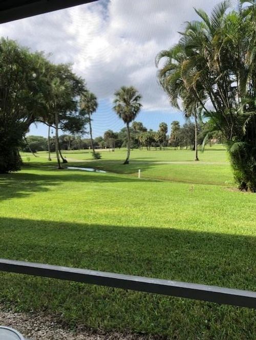 apt-101-3980 Oaks Clubhouse Dr, Pompano Beach, FL, 33069-3614 | Card Image