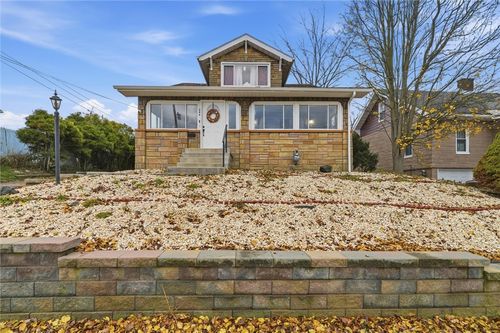 244 Tyler Ave, Washington, PA, 15301-3837 | Card Image