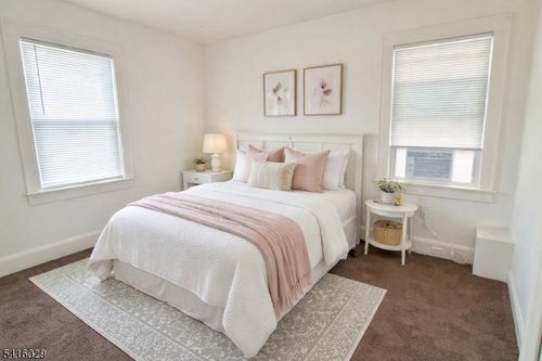 2-254 W Franklin St, Bound Brook, NJ, 08805-1944 | Card Image