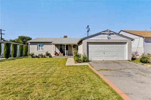 8433 Costello Ave, Panorama City, CA, 91402-3724 | Card Image