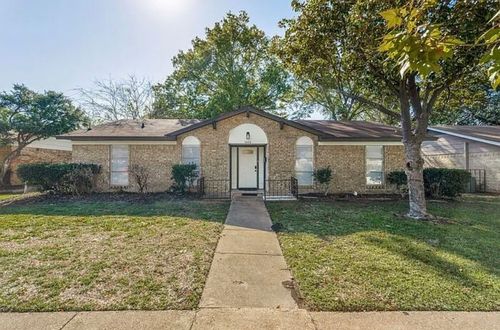 1606 Travis St, Garland, TX, 75042-5082 | Card Image