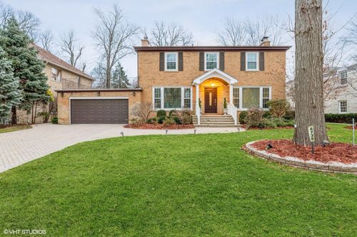 6739 N Leroy Ave, Lincolnwood, IL, 60712-3203 | Card Image