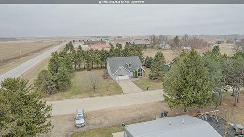 11 Lakeside Ln, Lake Park, IA, 51347-7853 | Card Image