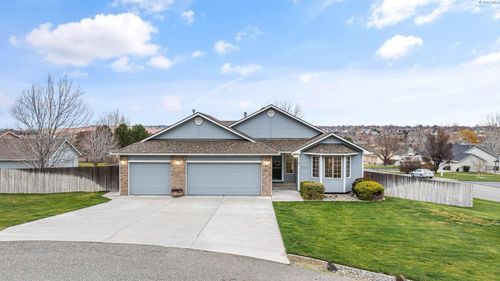 6100 Balsam Ct, West Richland, WA, 99353 | Card Image