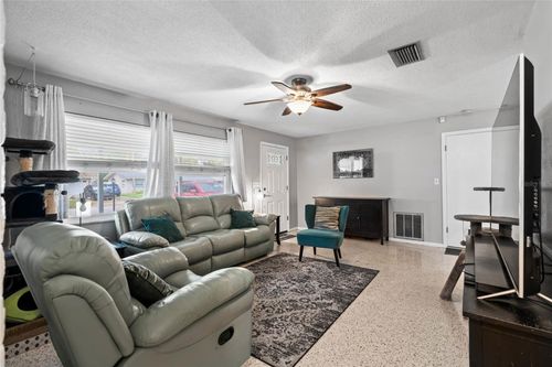 5705 45th Ave N, KENNETH CITY, FL, 33709-5317 | Card Image
