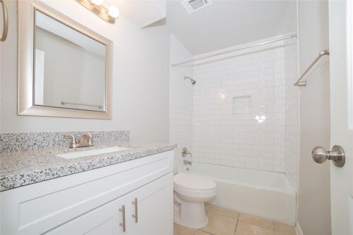 116-2010 E Travis Street, Liberty, TX, 77575 | Card Image