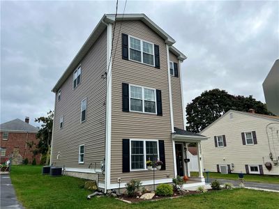 215 Home Avenue, House other with 3 bedrooms, 2 bathrooms and 3 parking in Providence RI | Image 3