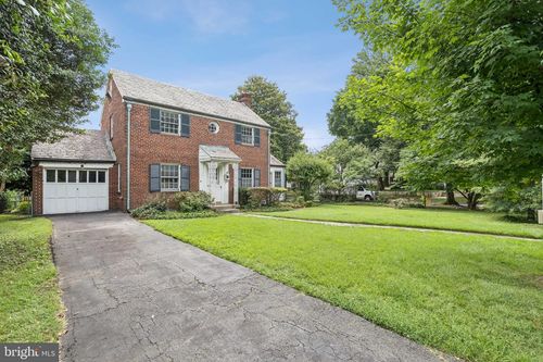 7201 Chestnut St, CHEVY CHASE, MD, 20815-4051 | Card Image