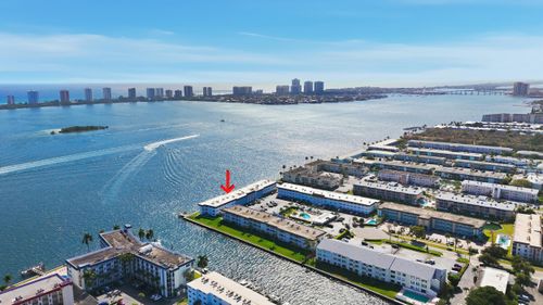 104-100 Shore Ct, North Palm Beach, FL, 33408-5553 | Card Image