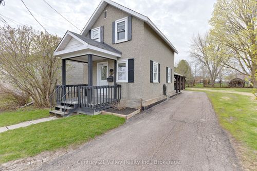 319 Mary Ave, Renfrew, ON, K7V3P3 | Card Image