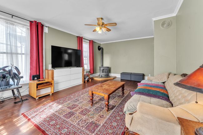 11 Water St, House other with 3 bedrooms, 2 bathrooms and 2 parking in Newburgh ON | Image 8