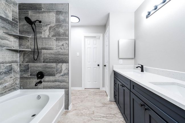 6701 Hidden Colony Ln, House other with 4 bedrooms, 3 bathrooms and 2 parking in Dickinson TX | Image 19