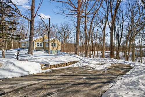 51 Green Rd, Rock Tavern, NY, 12575-5301 | Card Image