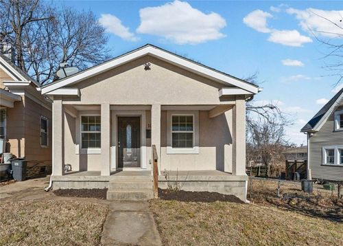 1022 Sandusky Ave, Kansas City, KS, 66102-5220 | Card Image