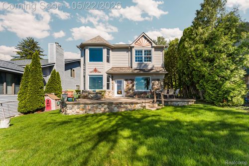 9350 Silverside, South Lyon, MI, 48178-8808 | Card Image