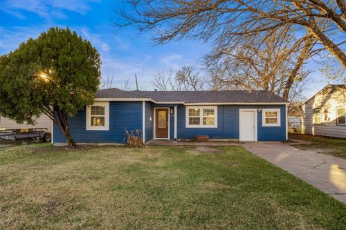 635 Woodmont Drive, Dallas, TX, 75217 | Card Image