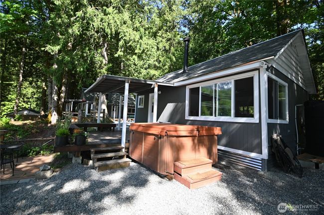 The Cottage ~ one of two cabins on the property. The dual-cabin setup offers flexibility and comfort. | Image 10