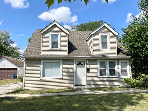3724 Ruby St, Schiller Park, IL, 60176-2425 | Card Image