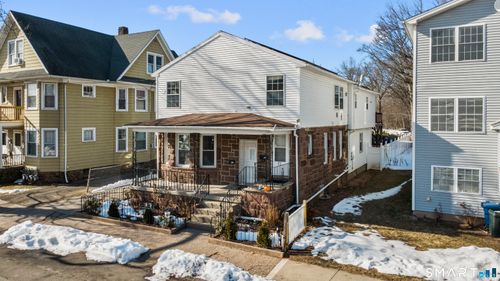 21 Hinman St, West Haven, CT, 06516-1633 | Card Image