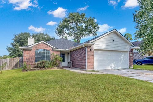 10486 Twin Circles Dr, Montgomery, TX, 77356-5733 | Card Image