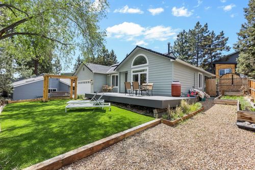 2807 Ne Lotno Dr, Bend, OR, 97701-5808 | Card Image