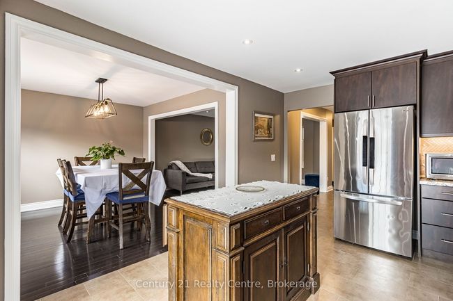34 Niagara Pl, House other with 4 bedrooms, 4 bathrooms and 4 parking in Brampton ON | Image 16