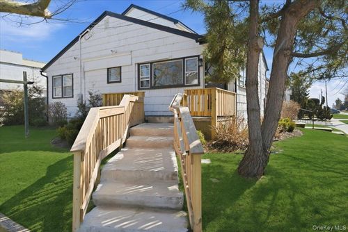 1895 Park St, Atlantic Beach, NY, 11509-1336 | Card Image