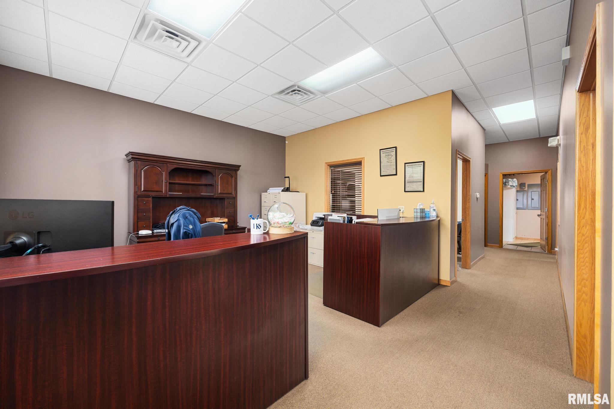 Commercial Sale in Germantown Hills 5