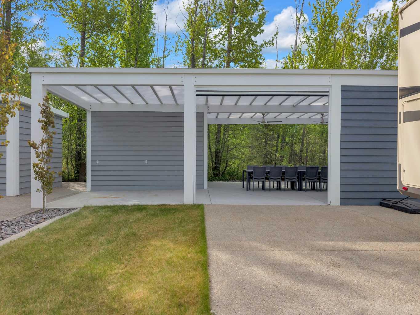Land in Rural Lacombe County